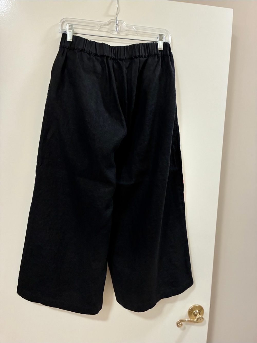 Yesno Linen Pants with Red Embroidered Floral Details. Size Large - Picture 6 of 7